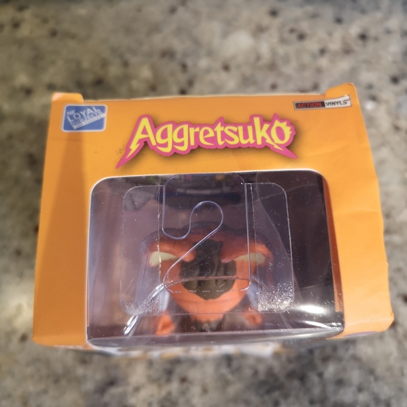 New The Loyal Subjects Aggretsuko - Ookami 3.5" Action Figure with Cell Phone - Picture 5 of 6